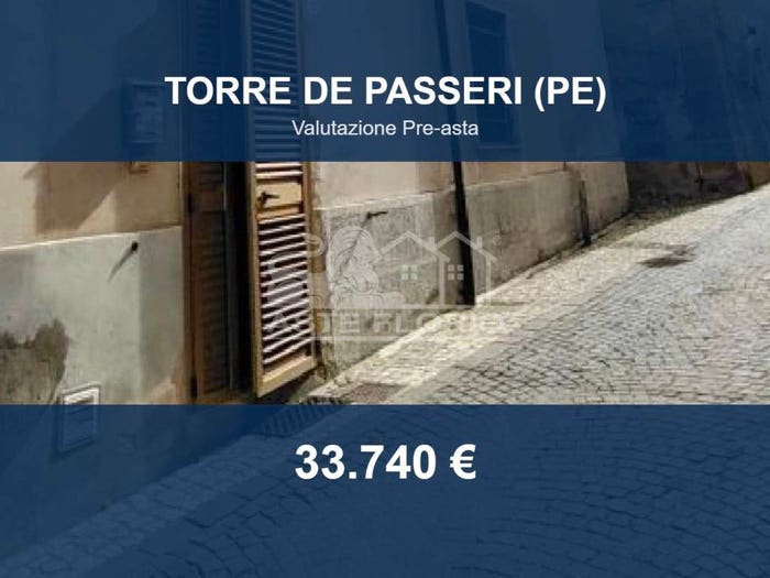 Appartamento trilocale in vendita in Via San Vittorino, Torre de' Passeri