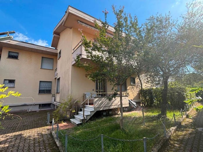 Appartamento trilocale in vendita in Via Pontremoli, Bondano Partaccia, Massa