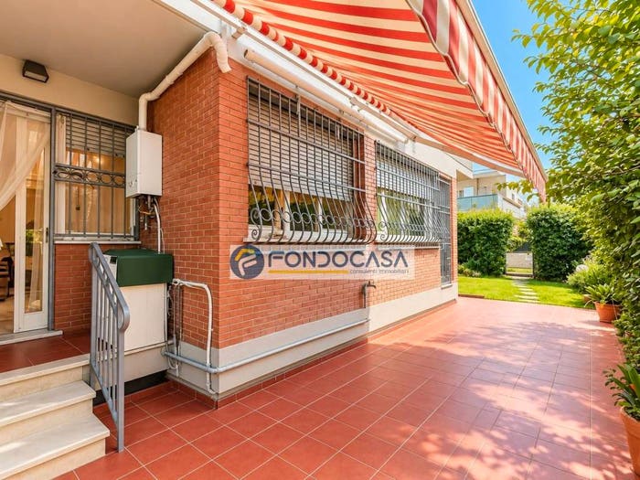 Appartamento con 5 locali in vendita in via benedetto croce, Centro, Massa
