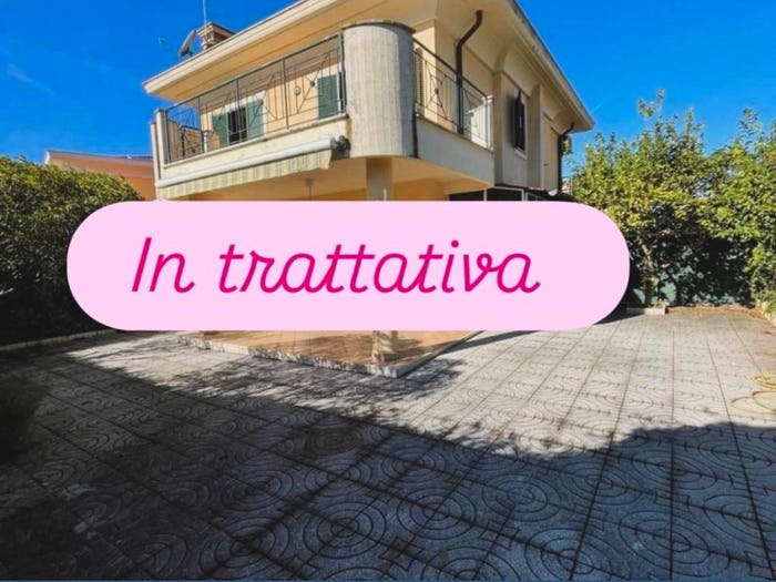 Casa trilocale in vendita in Viale Grazia Fiorita, Villaggio Giornalisti Poggio, Anzio