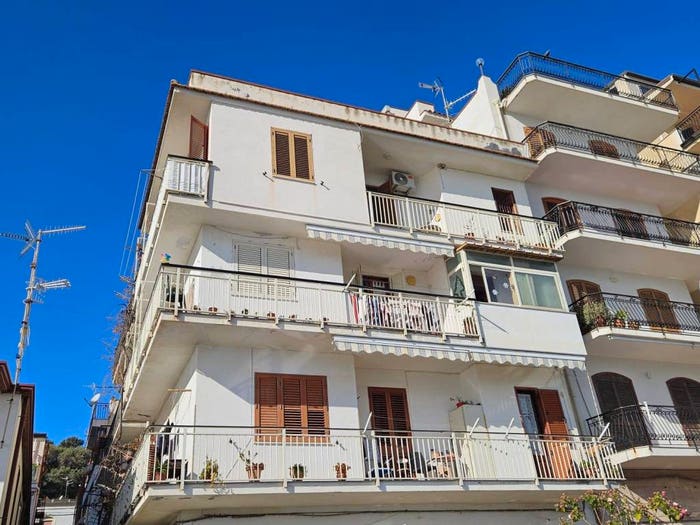 Appartamento trilocale in vendita in Lungomare Tysandros, Centro, GiardiniNaxos