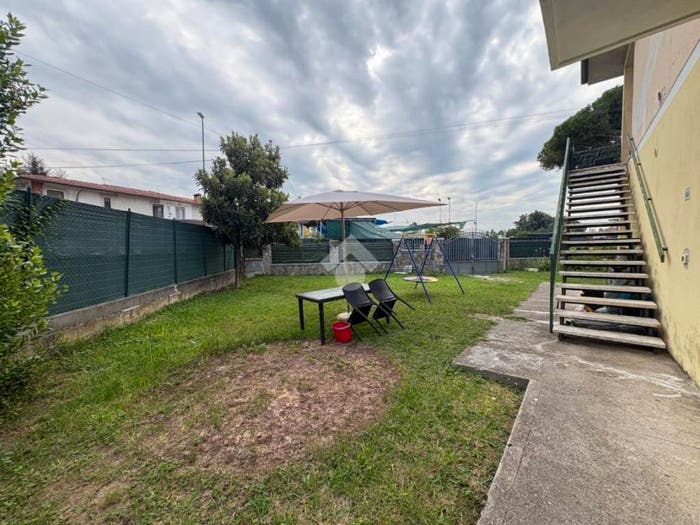 Casa bilocale in vendita in Via Aurelia Ovest, Romagnano, Massa