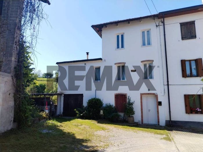 Casa quadrilocale in vendita in Conzago, Borgo Valbelluna