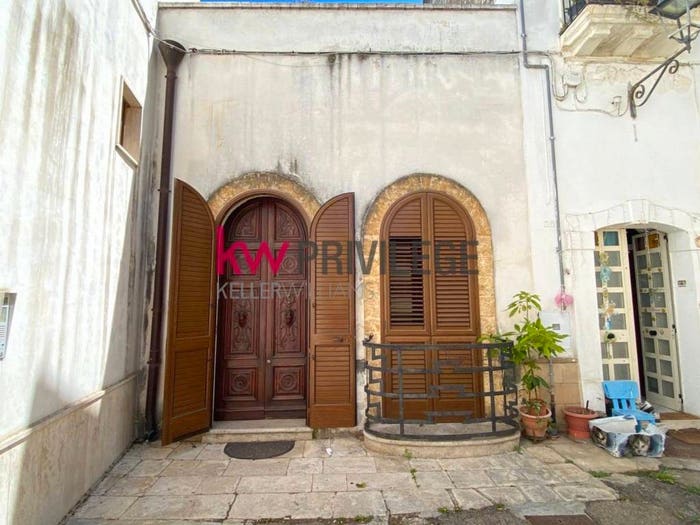 Appartamento quadrilocale in vendita in Via Amedeo di Savoia, Campi Salentina