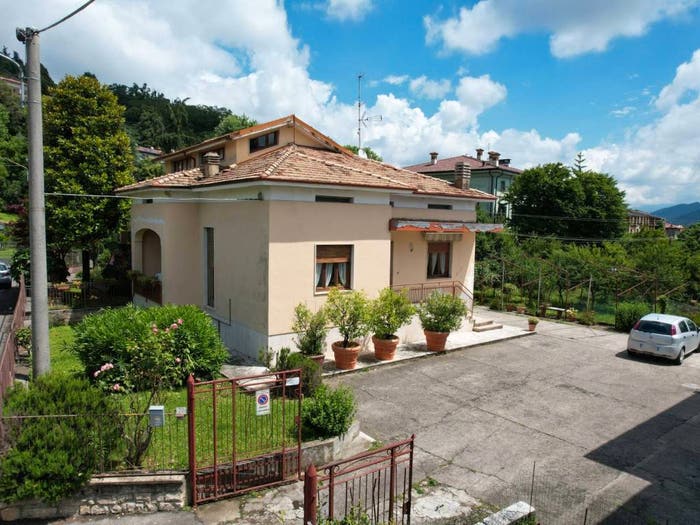 Casa trilocale in vendita in Via I Marini, Centro, Castelli Calepio