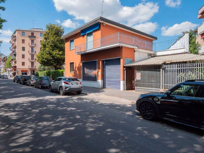Casa con 6 locali in vendita in Viale Certosa, Musocco, Milano