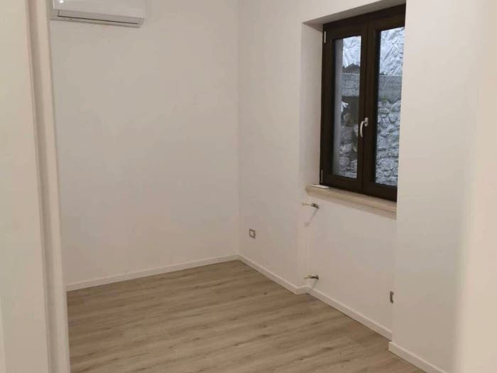 Appartamento quadrilocale in vendita in VIA SANTUARIO DEL COLLE, Centro, Lenola