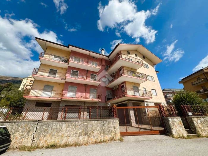 Appartamento quadrilocale in vendita in VIA CAFARI, Centro, San Cipriano Picentino