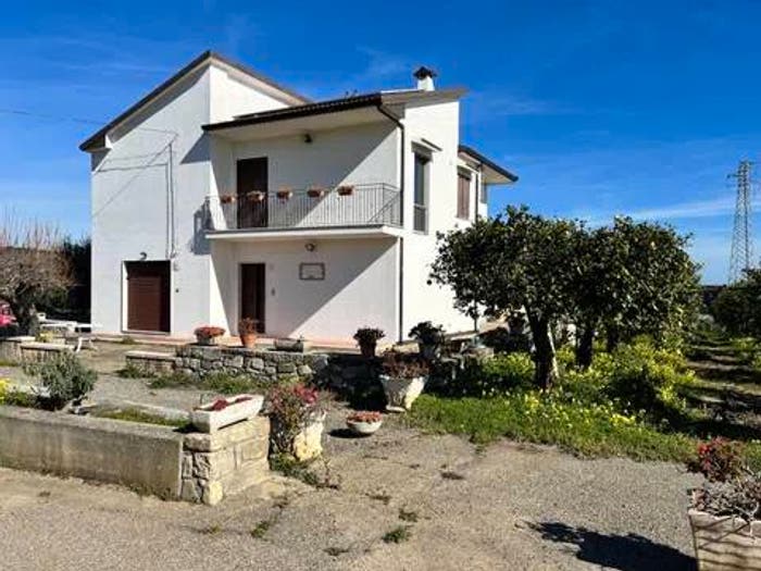 Casa con 6 locali in vendita in Contrada Corvisiero, Rocca Imperiale