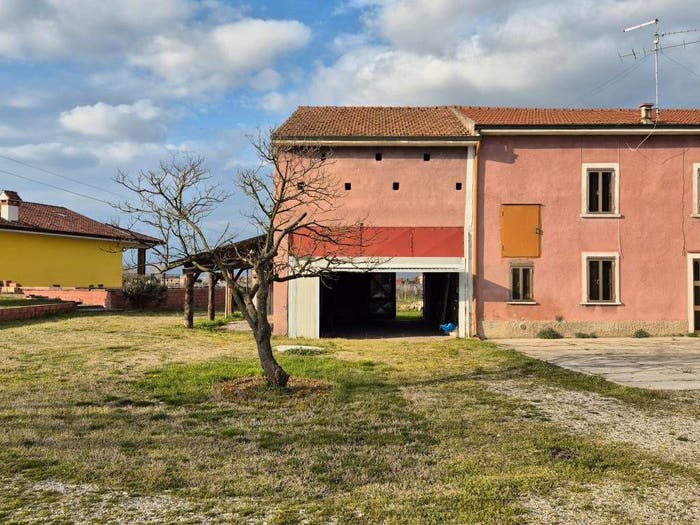 Casa con 6 locali in vendita in Gazzolo, Arcole
