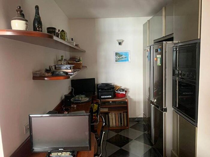 Appartamento quadrilocale in vendita in Via Francesco Caracciolo, Catanzaro Lido, Catanzaro