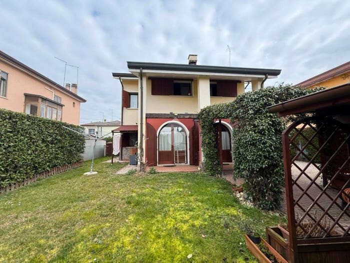 Casa quadrilocale in vendita in Via sardegna, Zelarino, Venezia
