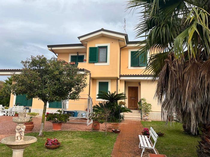 Casa con 6 locali in vendita in Via di Colle Cocchino, Cocchino, Anzio