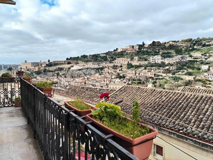 Appartamento con 6 locali in vendita in Corso Francesco Crispi, Modica Alta, Modica