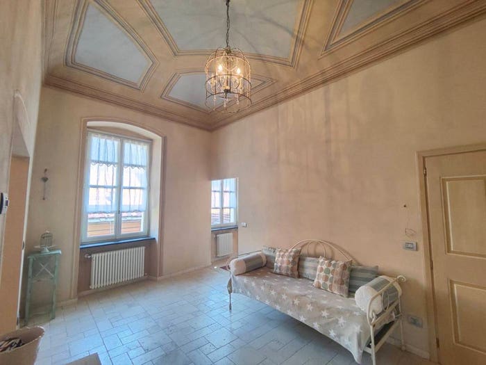Appartamento quadrilocale in vendita in Via Medaglie d'Oro, Centro, Albenga