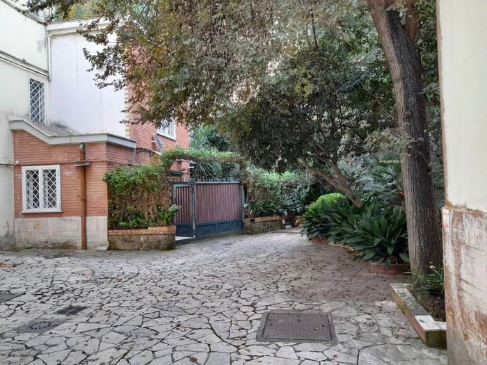 Appartamento con 6 locali in vendita in Piazza Capo Di Posillipo No Number, Marechiaro, Napoli