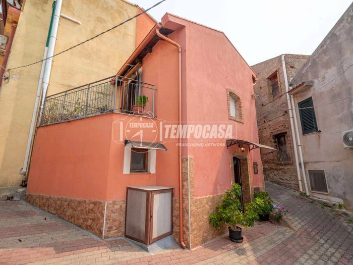 Casa bilocale in vendita in Via II San Giacomo, Castanea Salice, Messina