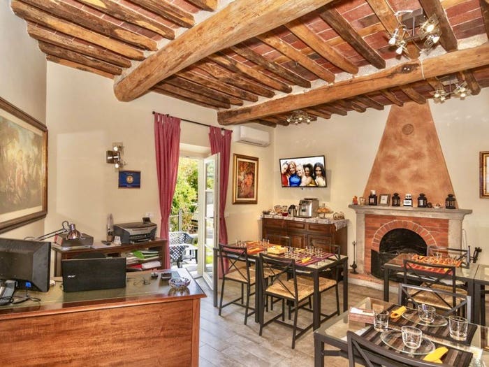 Casa con 6 locali in vendita in Via di Vorno, Vorno, Capannori