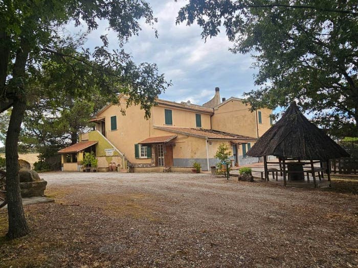 Casa in vendita in Porrona frazione di Cinigiano, Cinigiano