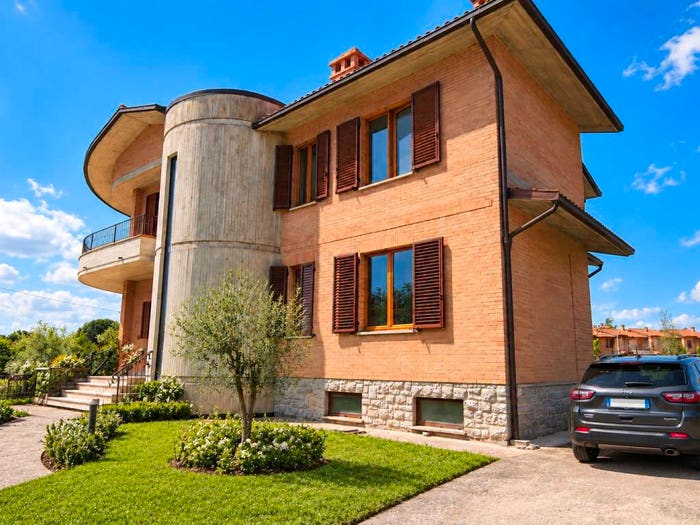 Appartamento quadrilocale in vendita in Via Giuseppe Di Vittorio, Centro, Asciano
