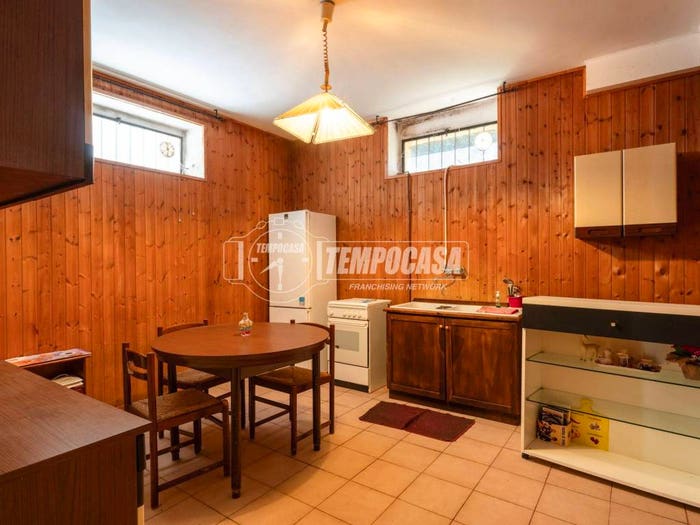 Appartamento quadrilocale in vendita in Via Federico II, Villa Potenza, Macerata