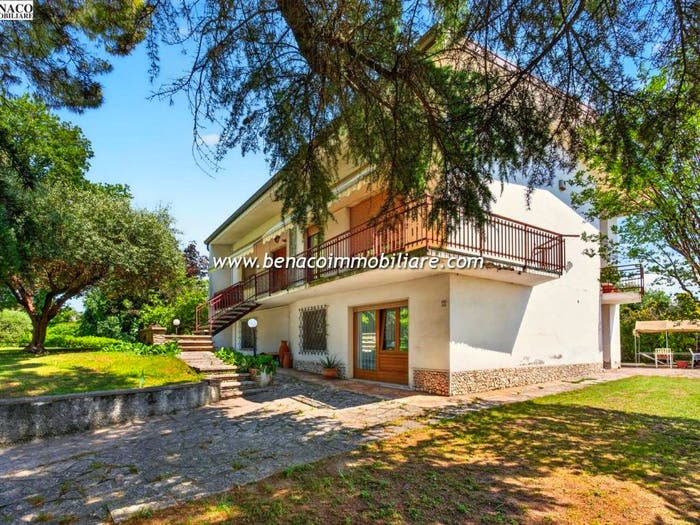 Casa con 6 locali in vendita in Via Pastrengo, Bussolengo