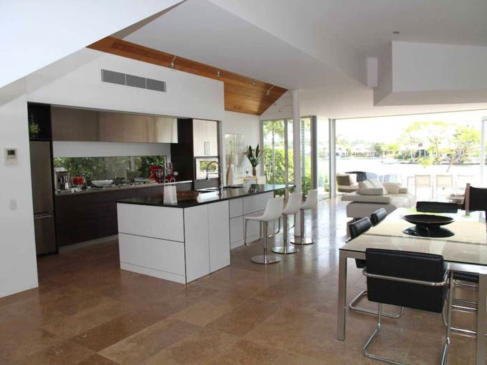 Appartamento trilocale in vendita in Via Santa Barbara Capoterra CA Italia, Centro, Capoterra