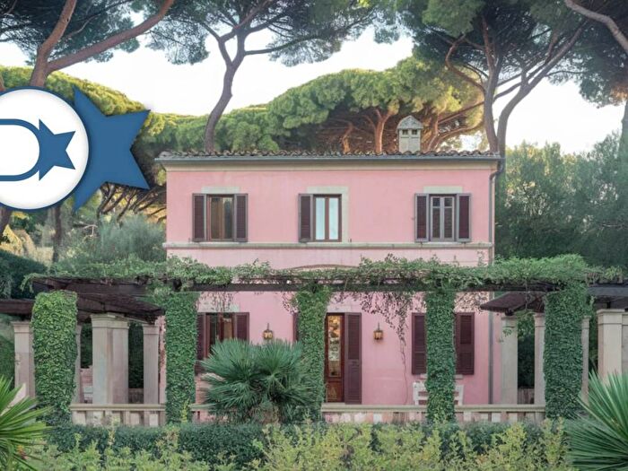 Casa con 6 locali in vendita in Via Corsica, Roma Imperiale, Forte dei Marmi