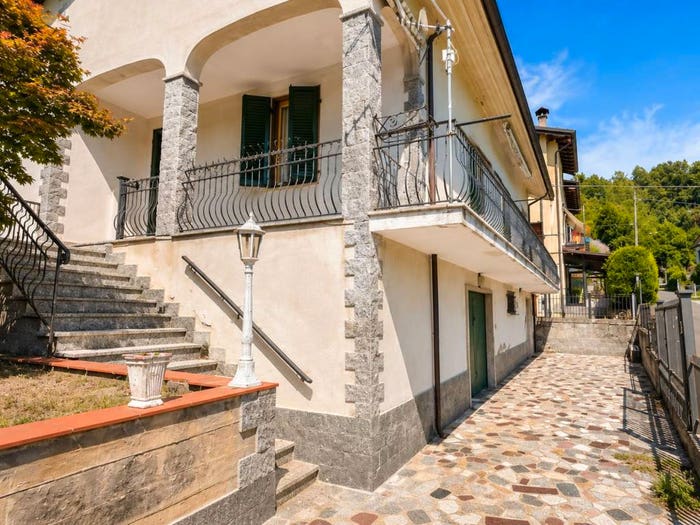 Casa con 6 locali in vendita in Via Cisa, Villafranca in Lunigiana