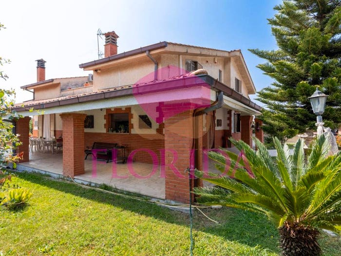Casa con 6 locali in vendita in Via Basento, Fossignano, Aprilia