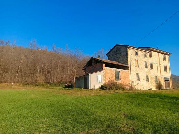 Casa con 6 locali in vendita in Roma No Number, Alta Val Tidone