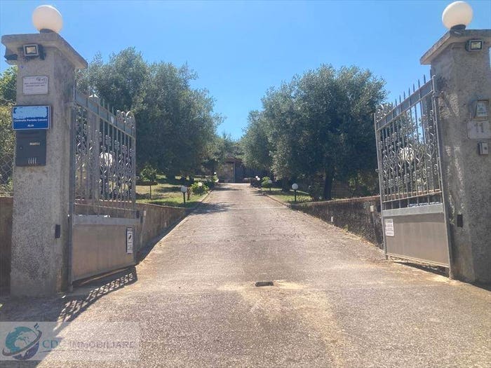 Casa con 6 locali in vendita in contrada Portella Calcara, Alia
