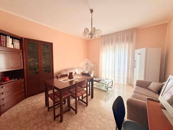 Appartamento quadrilocale in vendita in Via Corrado Alvaro, Zumpano