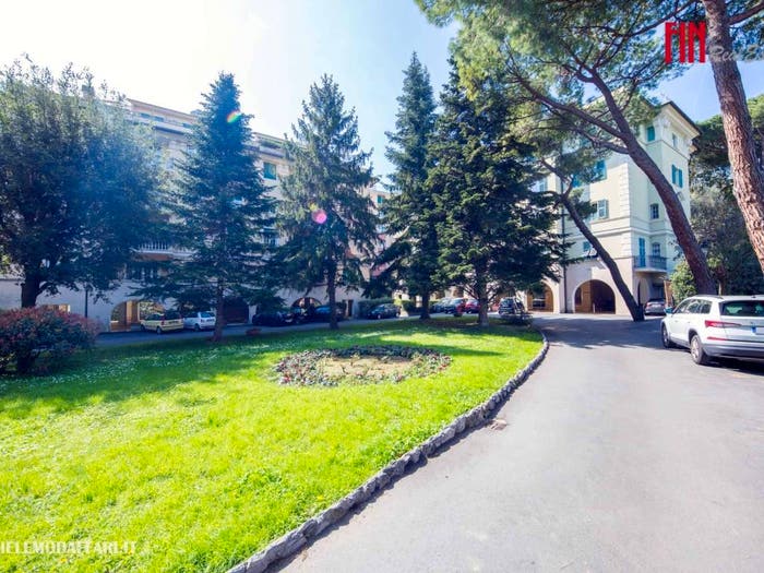 Appartamento con 6 locali in vendita in VIA GIORDANO BRUNO, Albaro, Genova