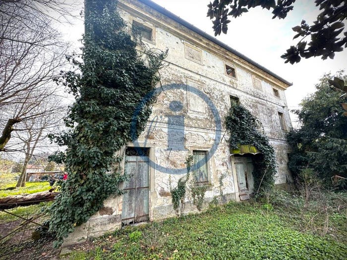 Casa con 6 locali in vendita in Centro, Montegrotto Terme