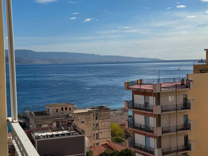 Appartamento con 6 locali in vendita in Salita Catena, Litoranea Panoramica, Messina