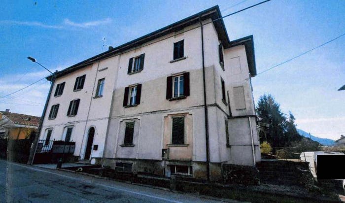 Appartamento quadrilocale in vendita in Via Taverna, CugliateFabiasco