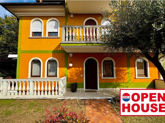 Appartamento con 5 locali in vendita in Via Ernest Hemingway, Centro, Schio