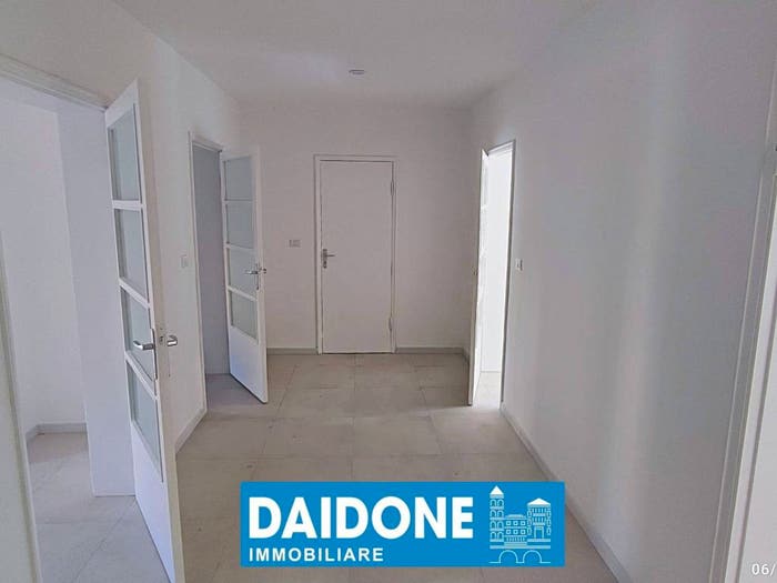 Appartamento quadrilocale in vendita in Piazza della Vittoria, Attias Marconi, Livorno