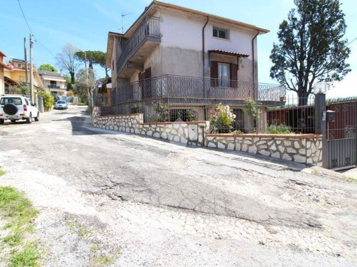 Casa con 5 locali in vendita in Via Taverna, Centro, Poggio San Lorenzo