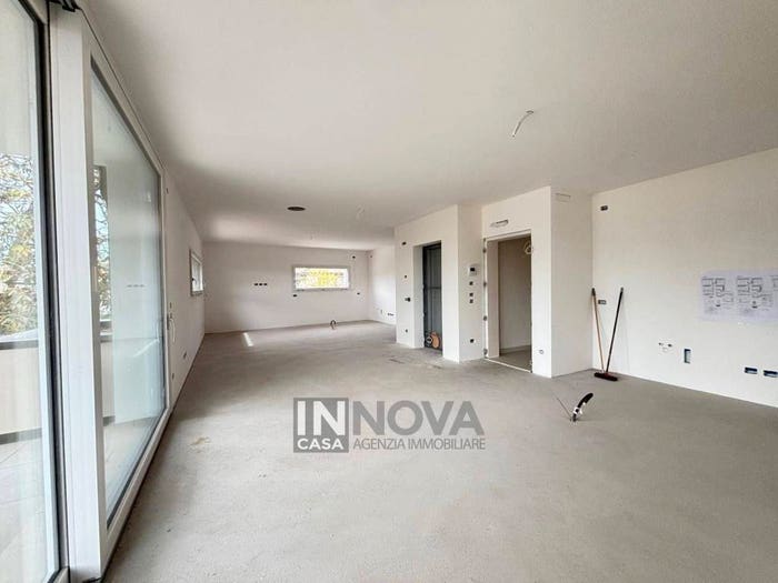 Appartamento con 5 locali in vendita in Via A Vanzo, Centro, Mogliano Veneto