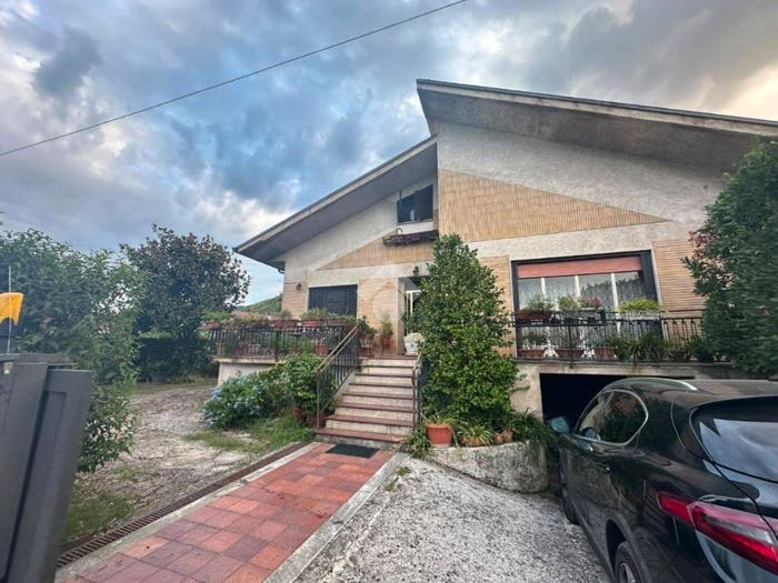 Casa con 6 locali in vendita in VIA CAIRA, Caira, Cassino