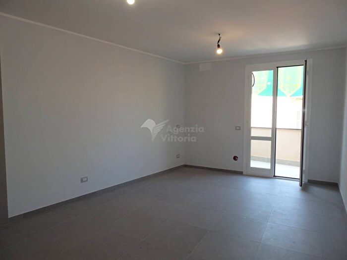 Appartamento quadrilocale in vendita in Via Maggio, Centro, Ceriale