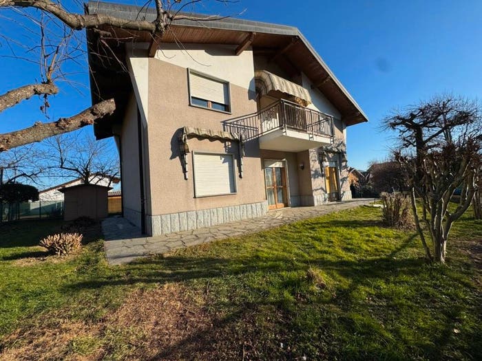 Casa con 5 locali in vendita in Via Teodoro Fuhrmann, Airali, Luserna San Giovanni