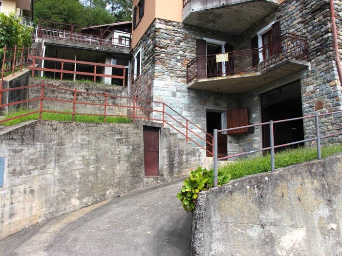 Appartamento con 6 locali in vendita in Via Caparoni, Montagna in Valtellina
