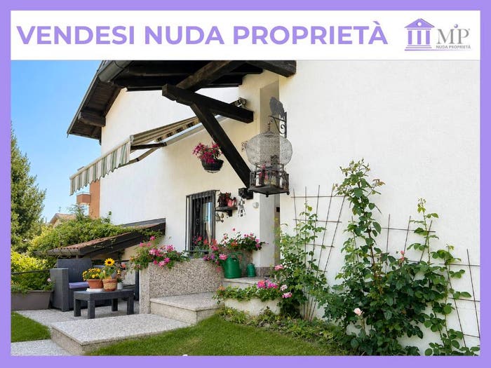Casa con 6 locali in vendita in Via Alessandro Volta, Concagno, Solbiate con Cagno