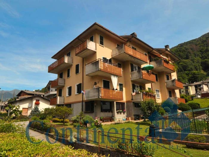 Appartamento trilocale in vendita in Via Mamma Calvi, Piazza Brembana