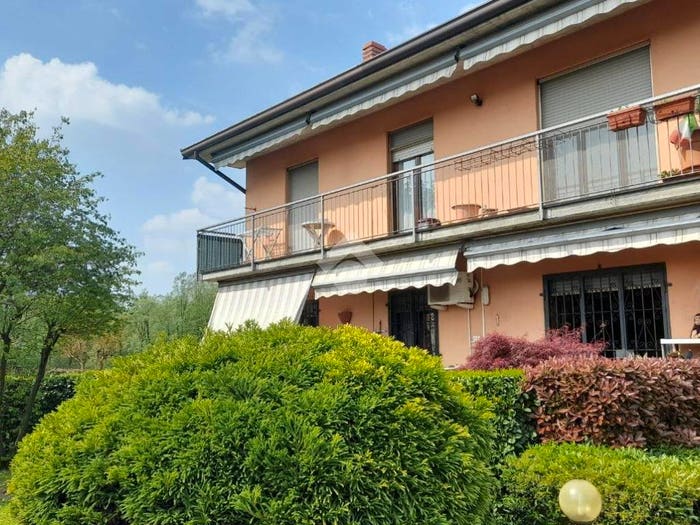 Appartamento trilocale in vendita in Via Fornacetta, Fornacetta, Inverigo