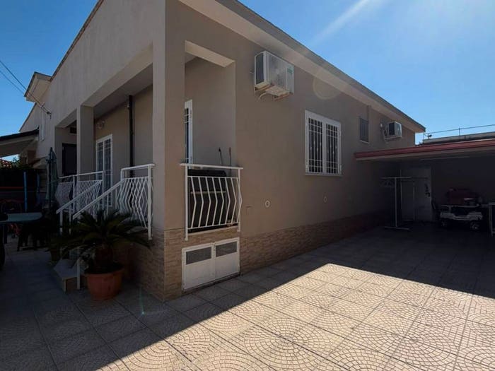 Casa con 6 locali in vendita in Viale del Bramante, Baia Verde, Castel Volturno