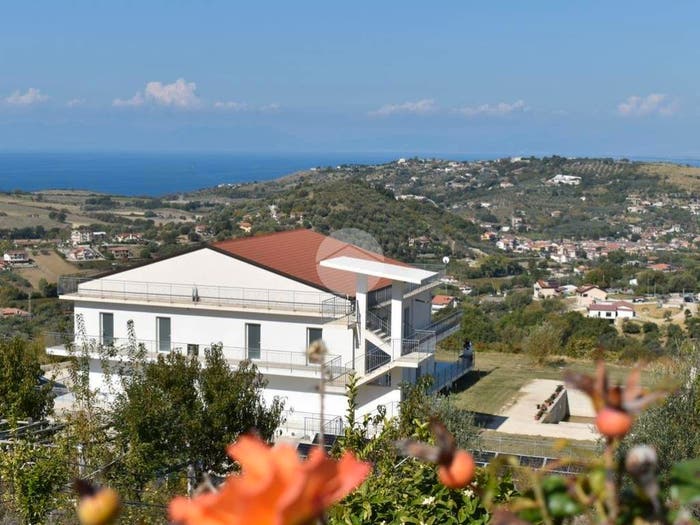 Casa con 6 locali in vendita in V Fontana Saracena, Agropoli